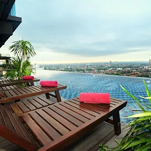 Centre **** Johor Bahru